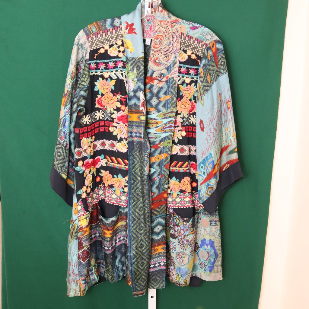 Johnny Was Floral Short Sleeve Tunic Shirt Blouse Size M